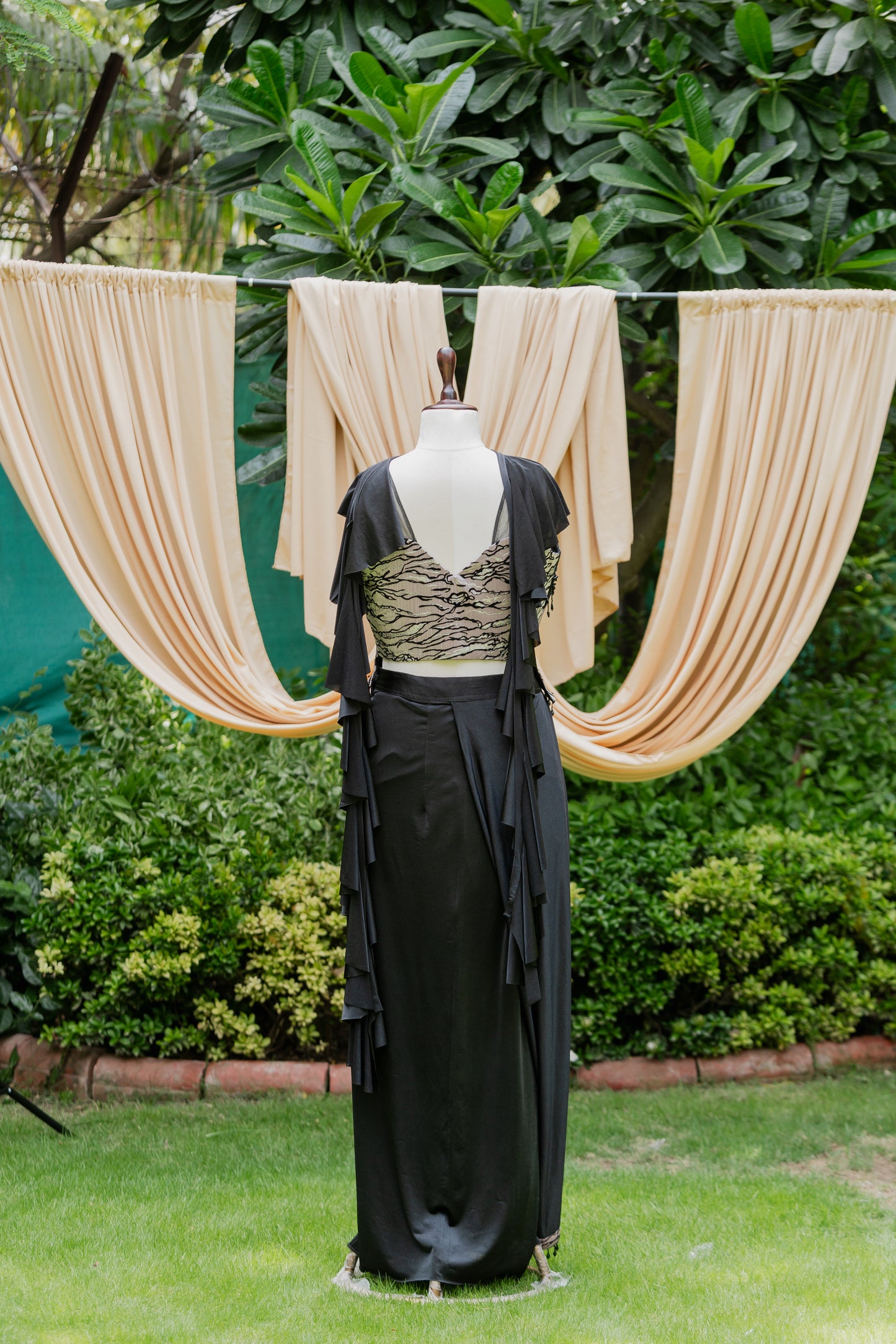 Midnight monochrome corset set