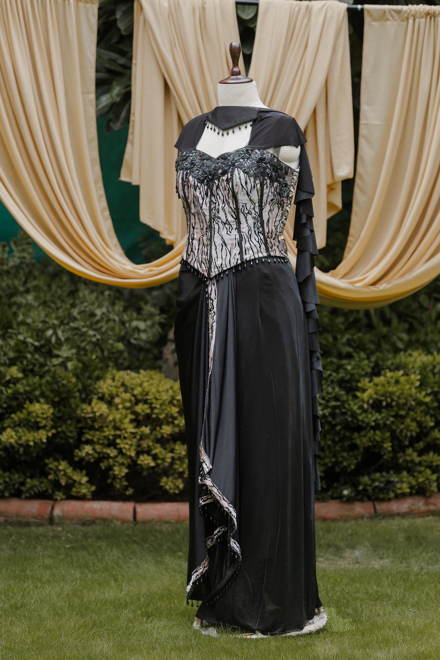 Midnight monochrome corset set